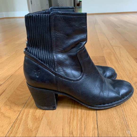 Frye Lucinda Leather Ankle Boot - Picture 7 of 8